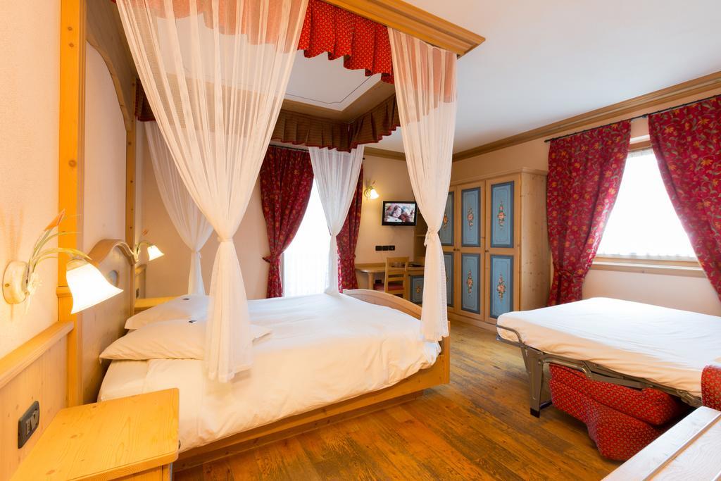 Hotel Pontiglia Livigno Exterior photo
